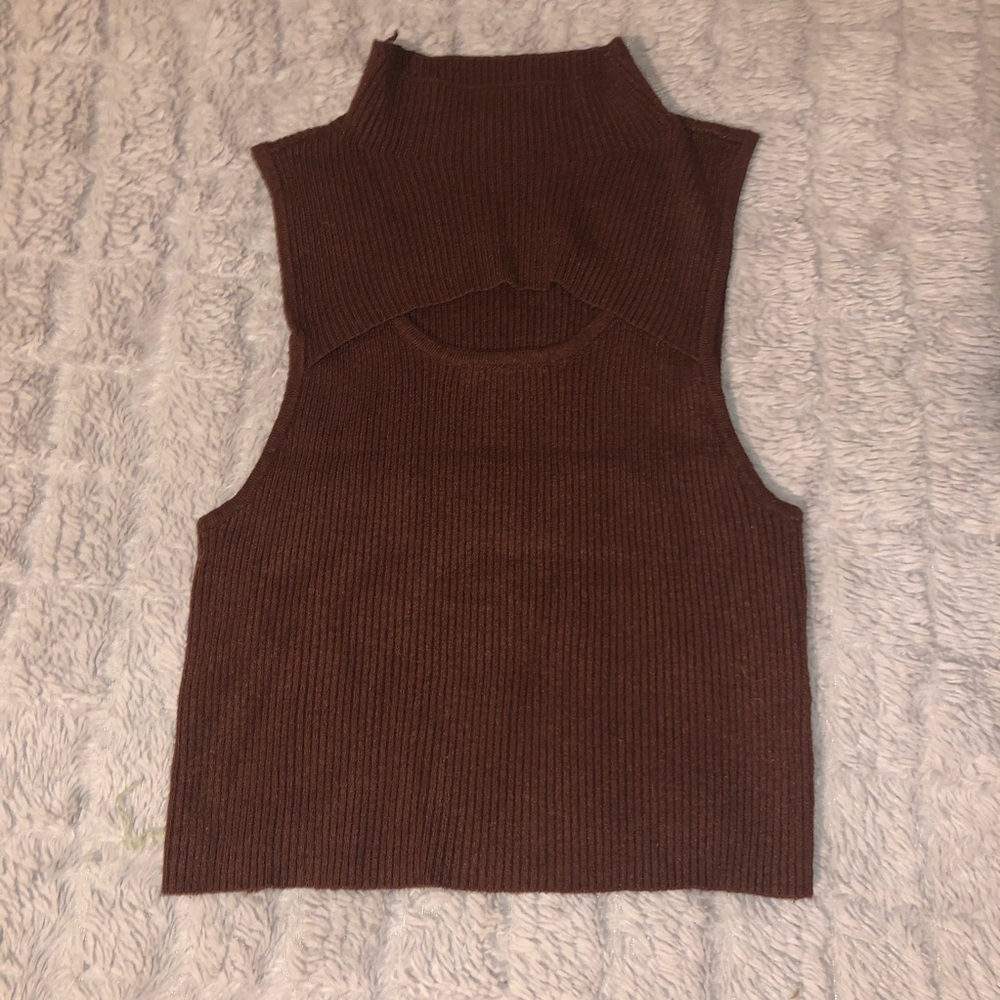 Kendall & Kylie Brown Ribbed Knit Cropped top